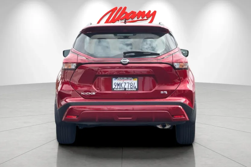 2024 Nissan Kicks SR photo 1