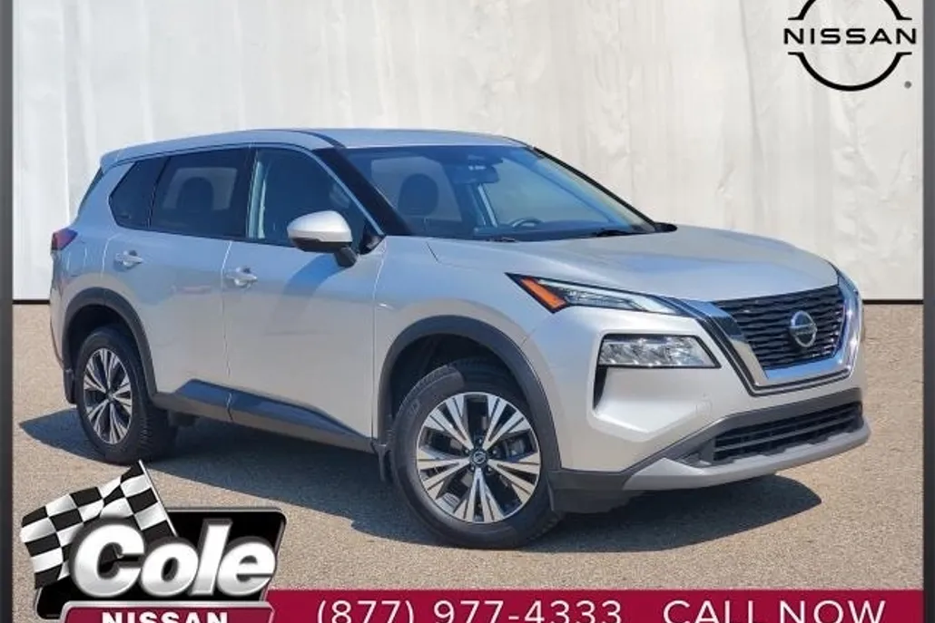 2021 Nissan Rogue SV photo 1