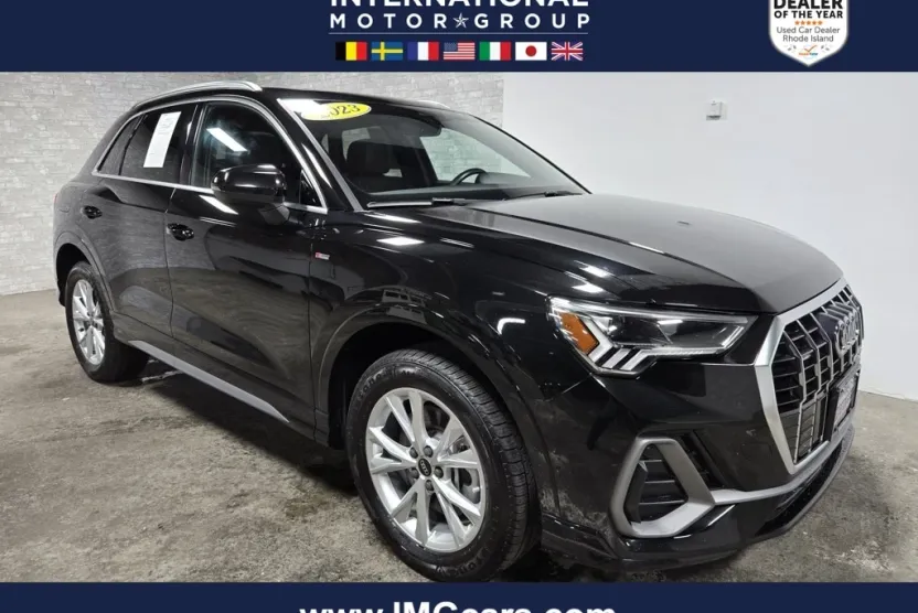 2023 Audi Q3 45 TFSI S line Premium photo 1