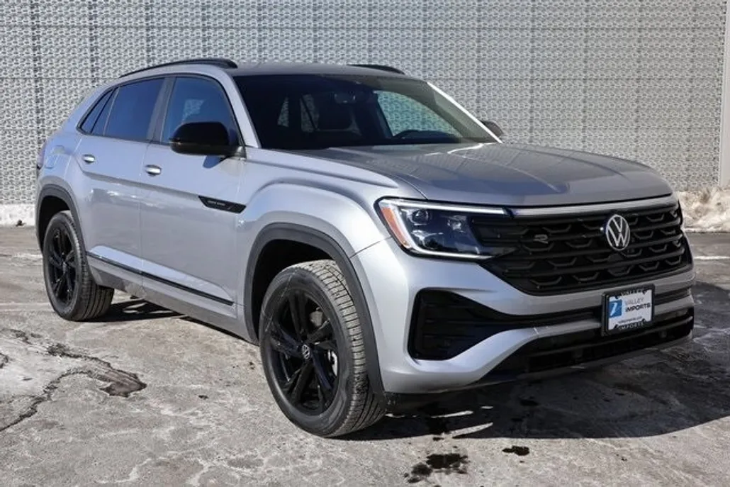 2025 Volkswagen Atlas Cross Sport SEL R-Line photo 1