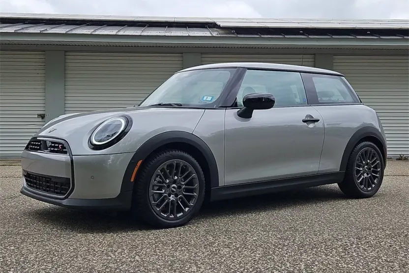 2025 Mini Cooper 2 Door Hardtop S photo 1
