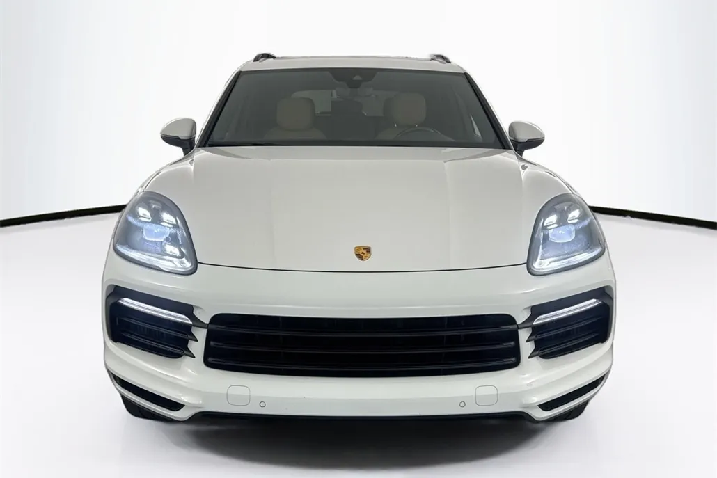 2022 Porsche Cayenne Base photo 1