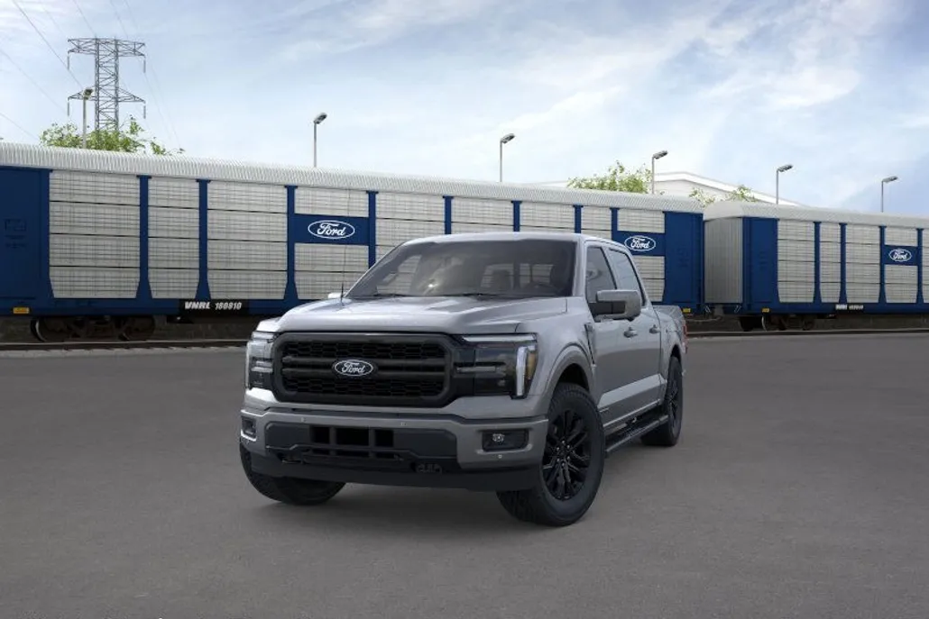 2025 Ford F-150 Lariat photo 1