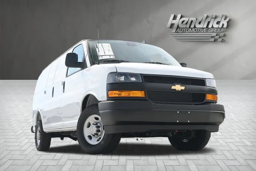 2025 Chevrolet Express Cargo 2500 photo 1