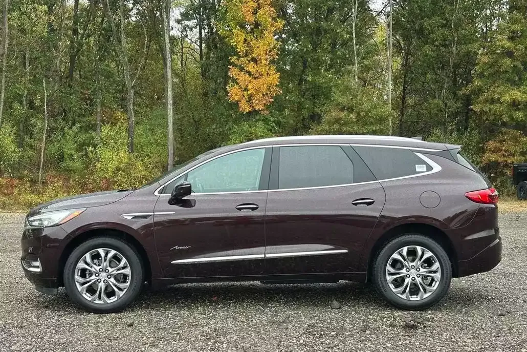2021 Buick Enclave Avenir photo 1