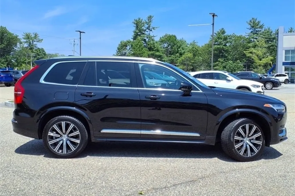 2023 Volvo XC90 AWD Plus photo 1