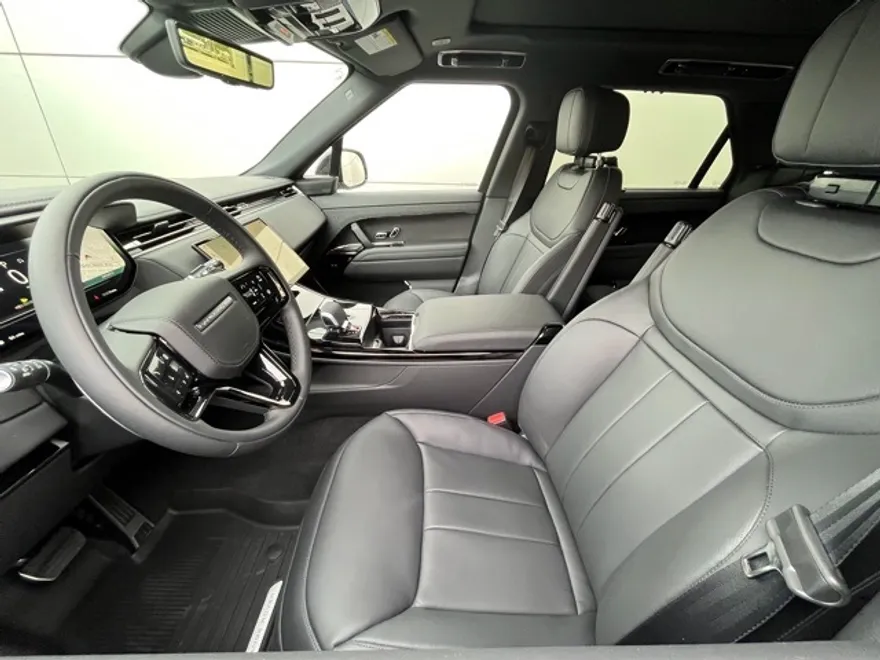 2025 Land Rover Range Rover Sport SE photo 1