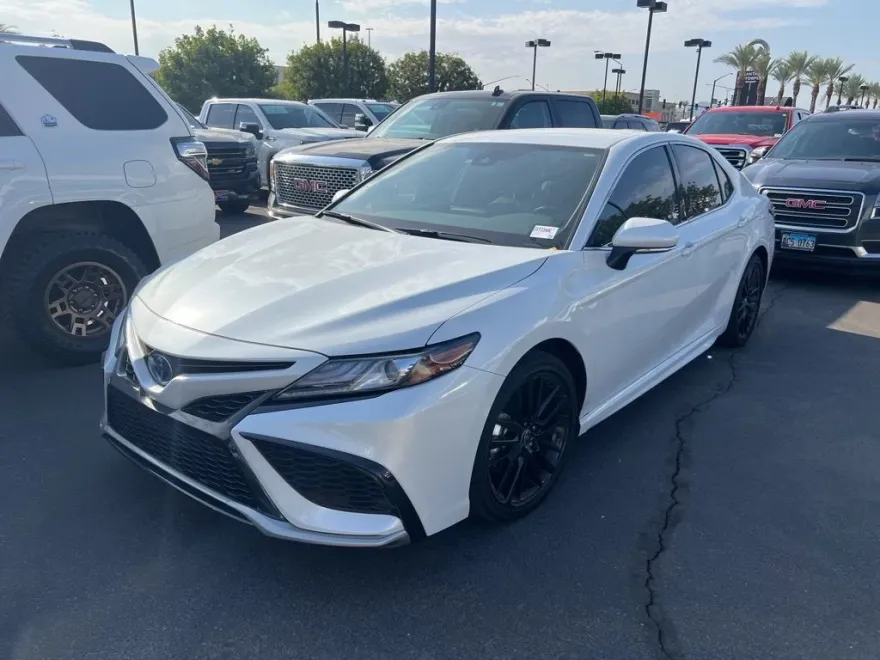 2024 Toyota Camry Hybrid XSE photo 1