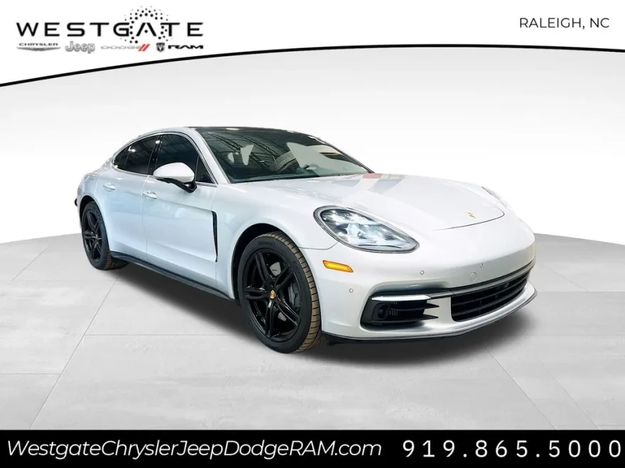2017 Porsche Panamera 4S photo 1