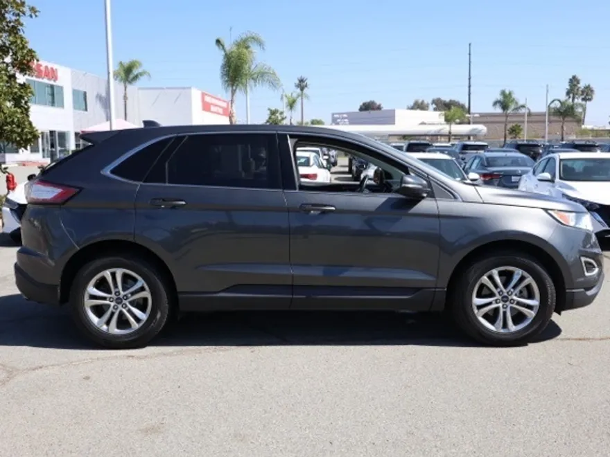 2015 Ford Edge SEL photo 1