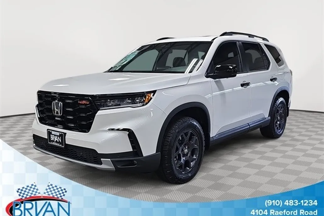 2025 Honda Pilot TrailSport photo 1