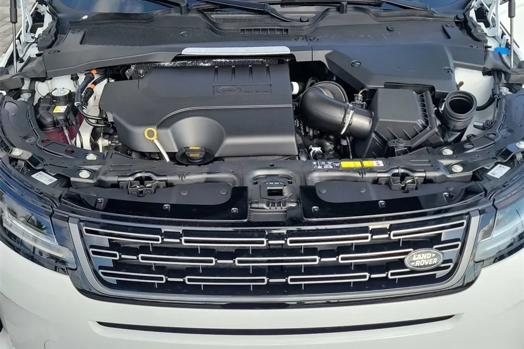 2026 Land Rover Range Rover Evoque S photo 1