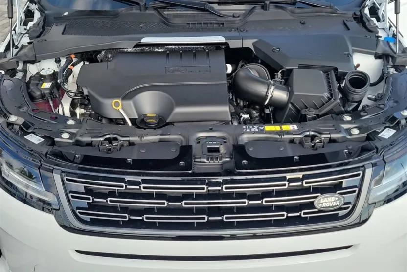 2026 Land Rover Range Rover Evoque S photo 1
