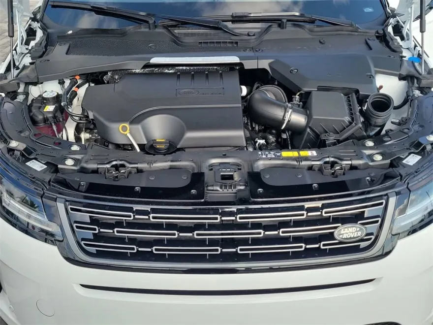 2026 Land Rover Range Rover Evoque S photo 1
