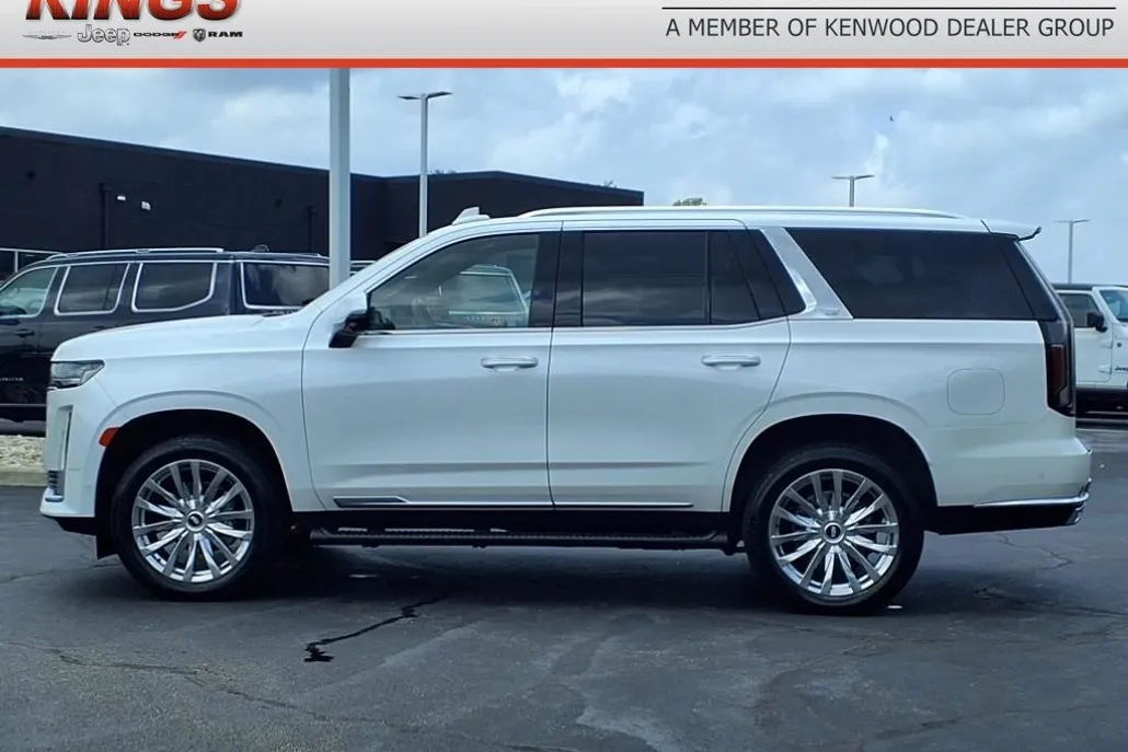2024 Cadillac Escalade Premium Luxury photo 1