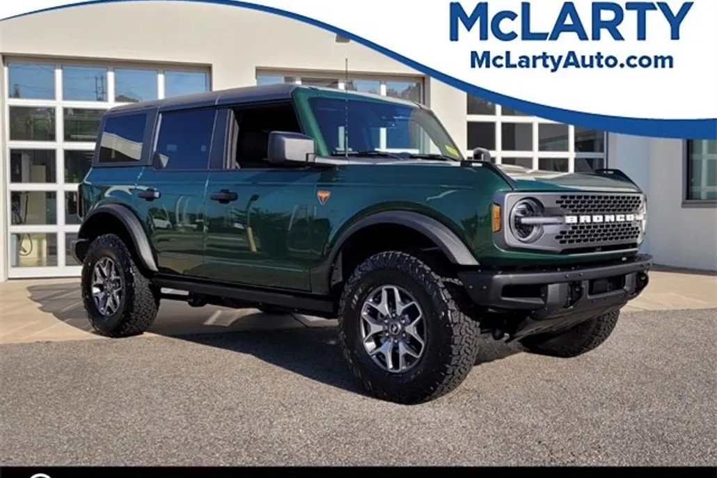 2024 Ford Bronco Badlands photo 1