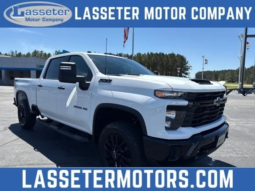 2025 Chevrolet Silverado Custom photo 1