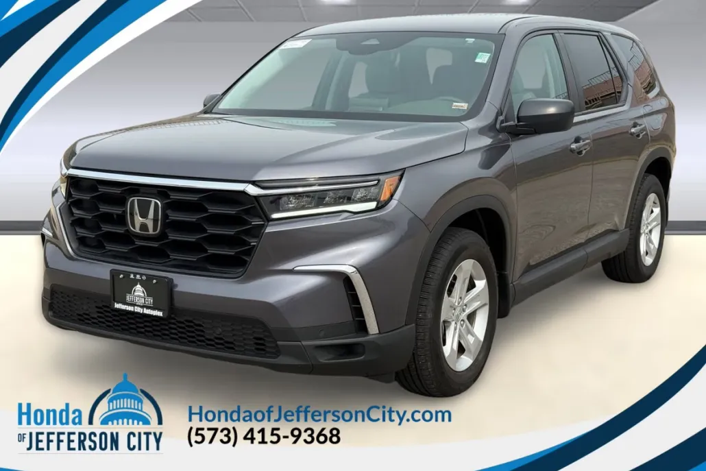 2024 Honda Pilot LX photo 1