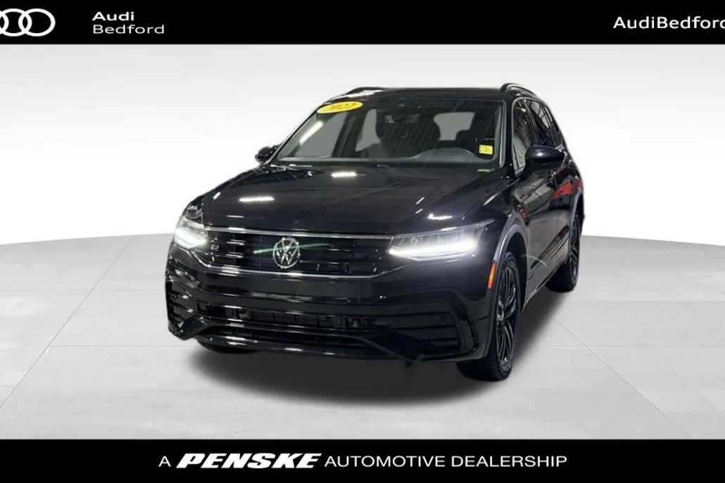 2022 Volkswagen Tiguan SE R-Line Black photo 1