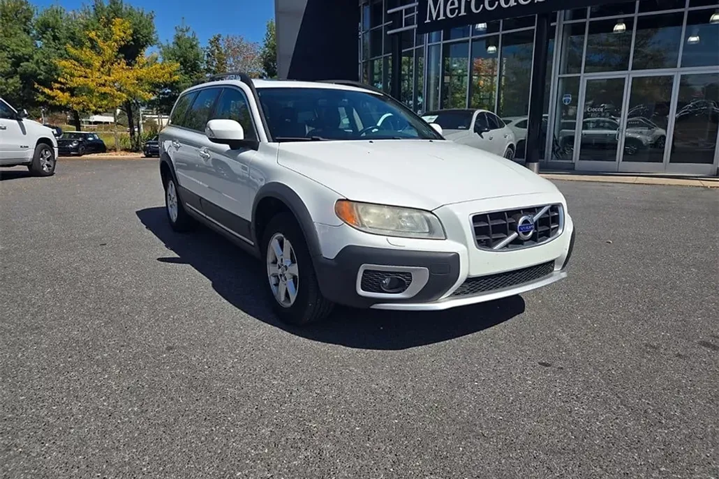 2010 Volvo XC70 3.2 photo 1