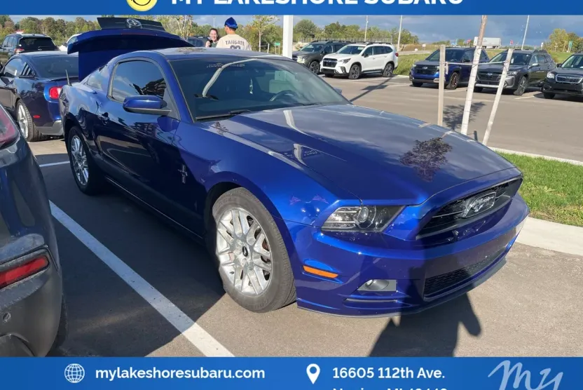 2014 Ford Mustang Premium photo 1