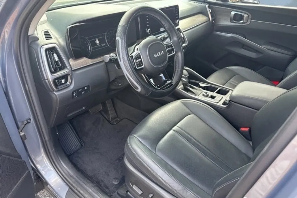 2023 Kia Sorento X-Line EX photo 1