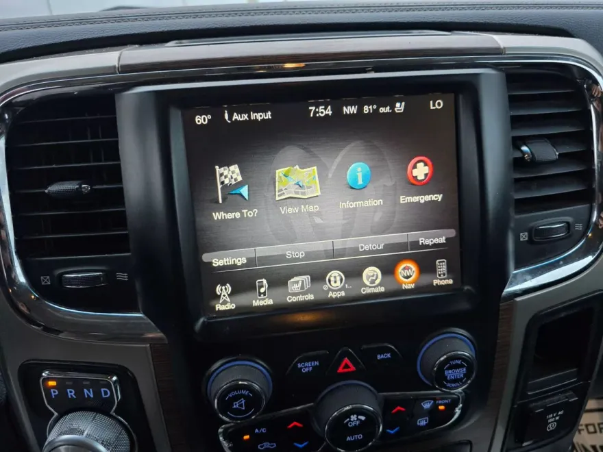 2014 Ram 1500 Laramie photo 17