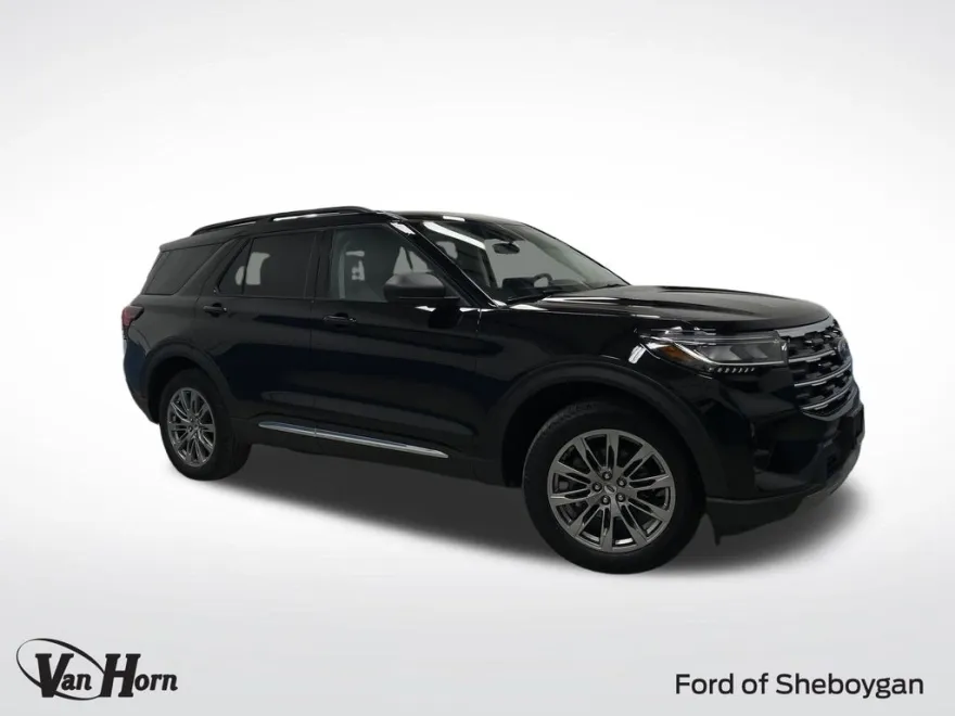 2025 Ford Explorer photo 1