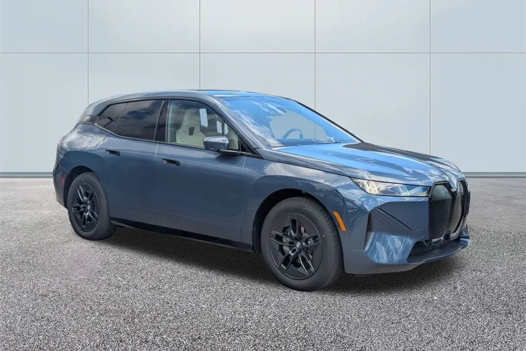 2026 Bmw iX photo 1
