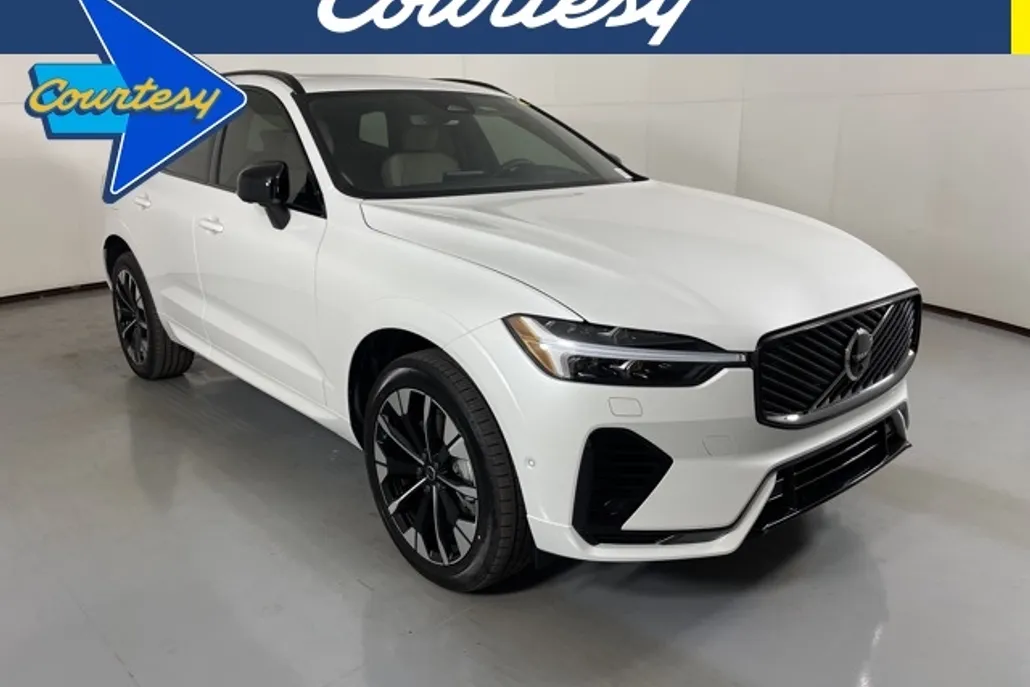 2026 Volvo XC60 Plus photo 1