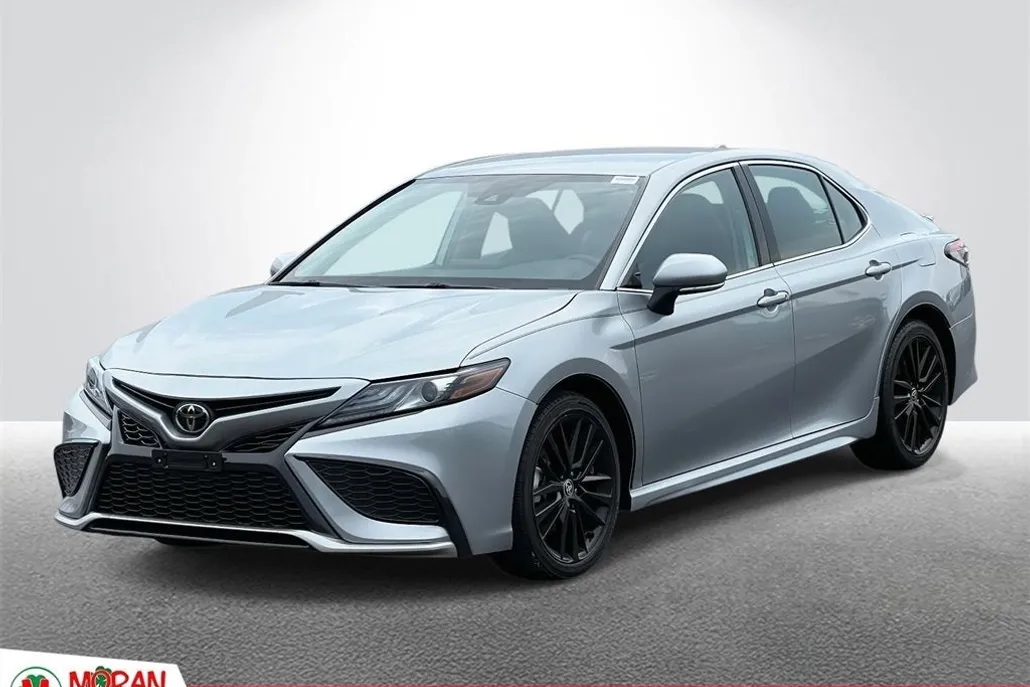 2023 Toyota Camry XSE photo 1