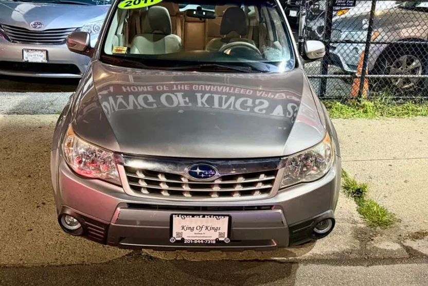 2011 Subaru Forester 2.5X Touring photo 1