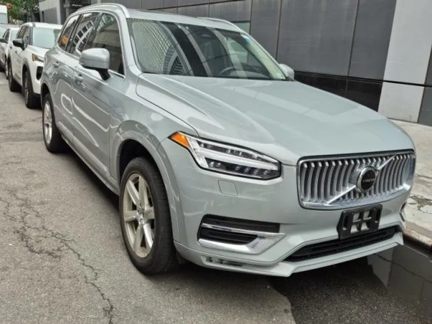 2024 Volvo XC90 B5 Core photo 1