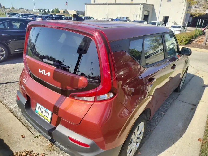 2022 Kia Soul LX photo 1