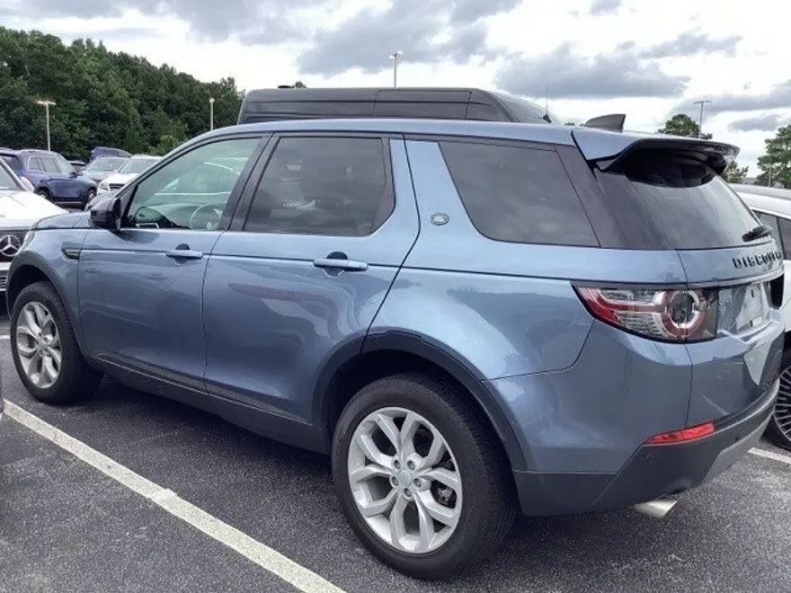 2019 Land Rover Discovery Sport SE photo 1