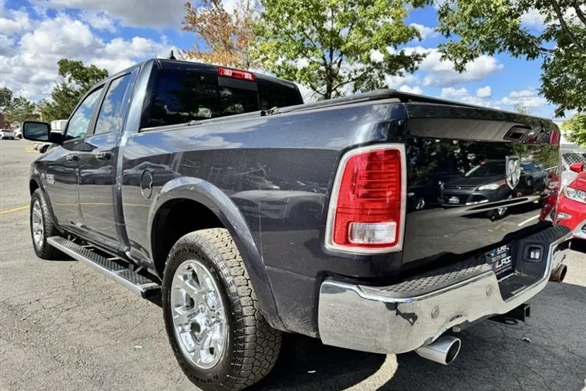 2018 Ram 1500 Laramie photo 1