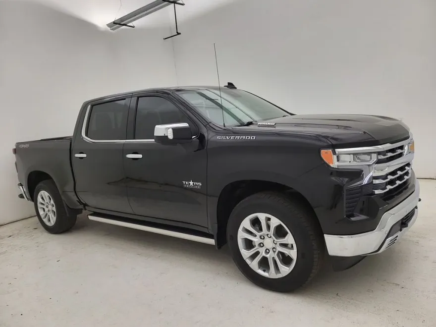 2023 Chevrolet Silverado 1500 LTZ photo 1