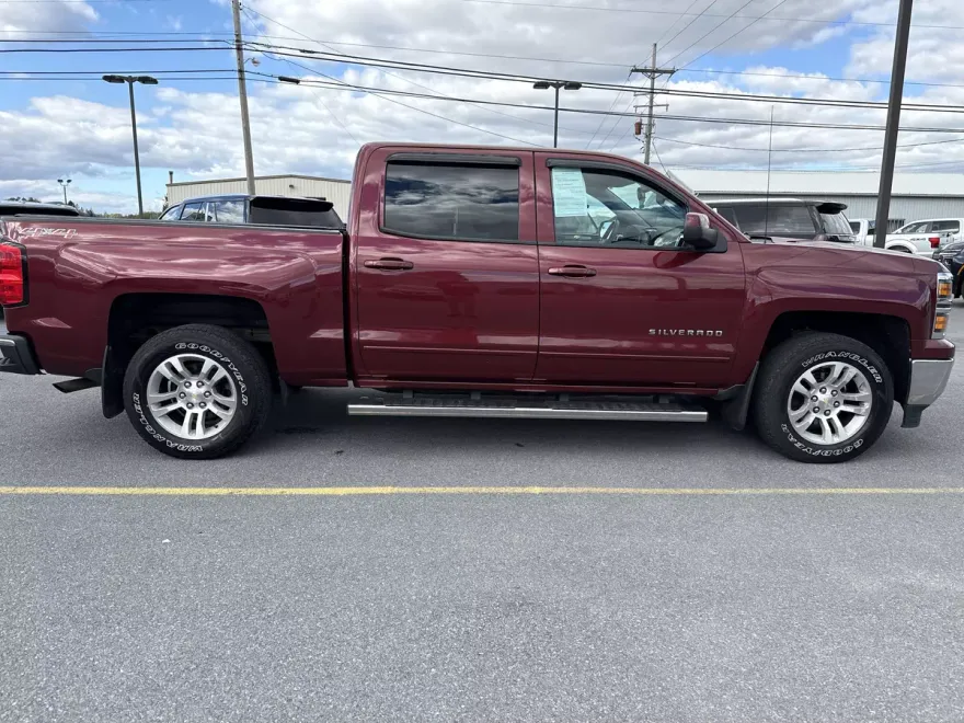 2015 Chevrolet Silverado 1500 LT photo 1