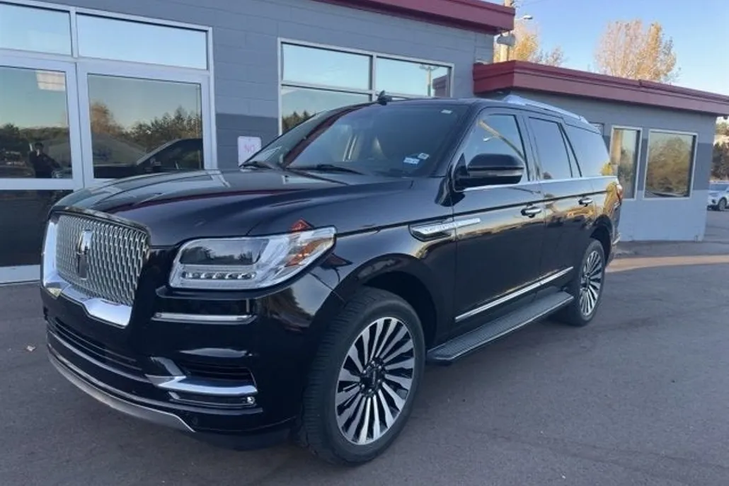 2019 Lincoln Navigator Standard photo 1