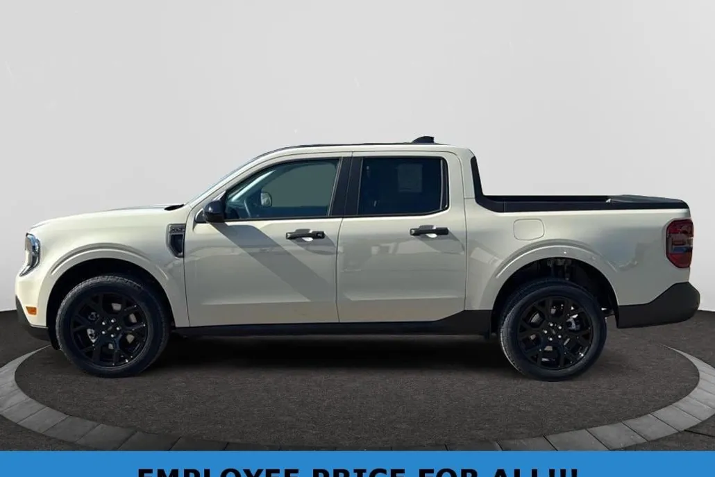 2025 Ford Maverick XLT photo 1