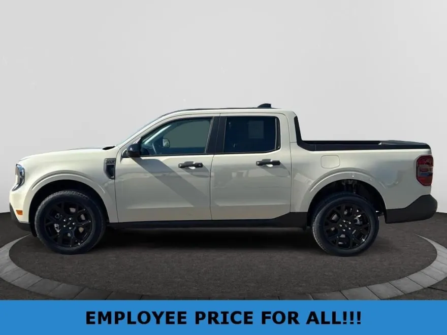 2025 Ford Maverick XLT photo 1
