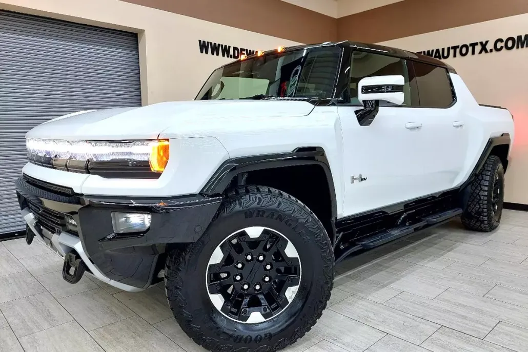 2023 Gmc Hummer EV photo 1