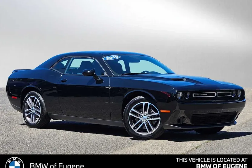 2019 Dodge Challenger SXT photo 1