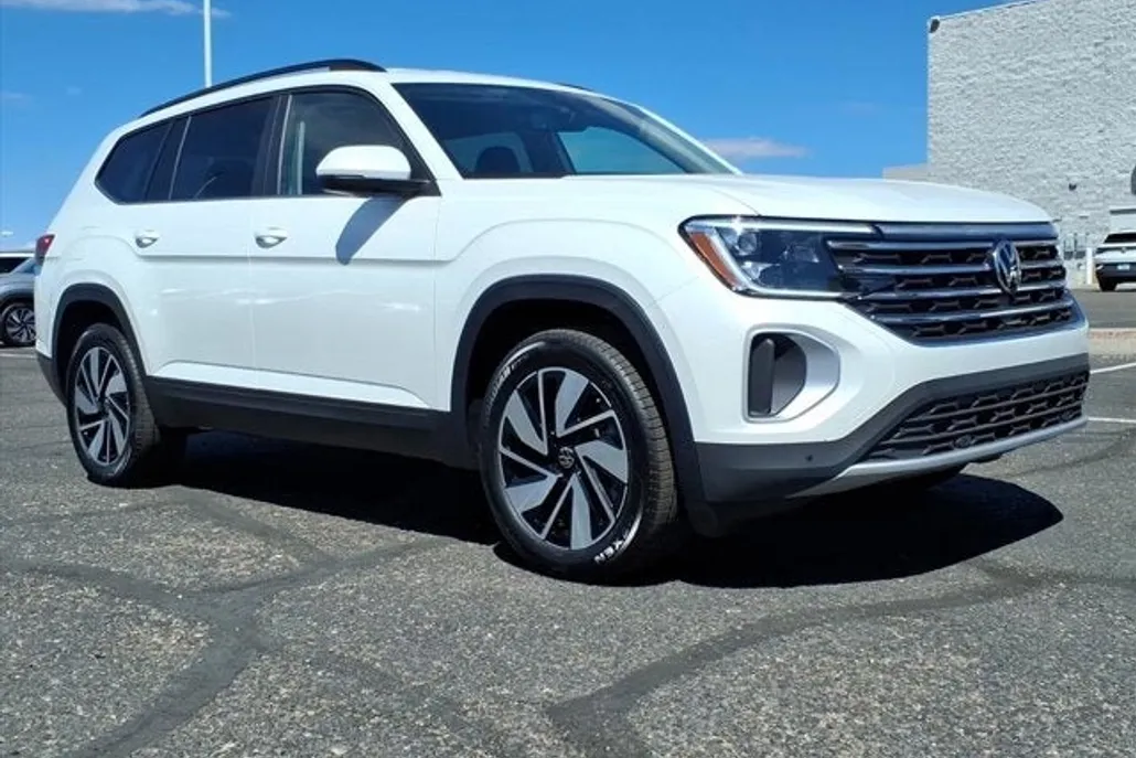 2026 Volkswagen Atlas SE Technology photo 1