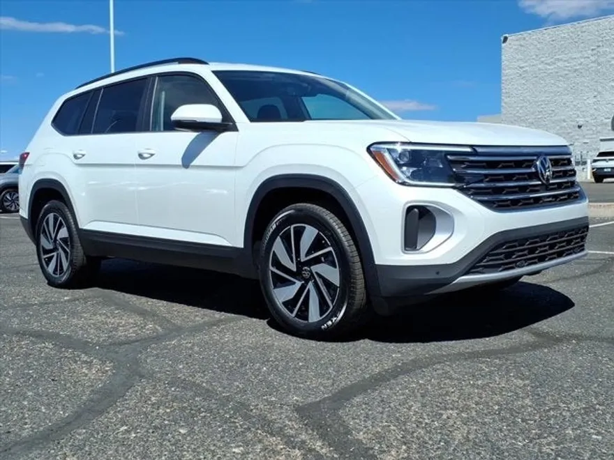 2026 Volkswagen Atlas SE Technology photo 1