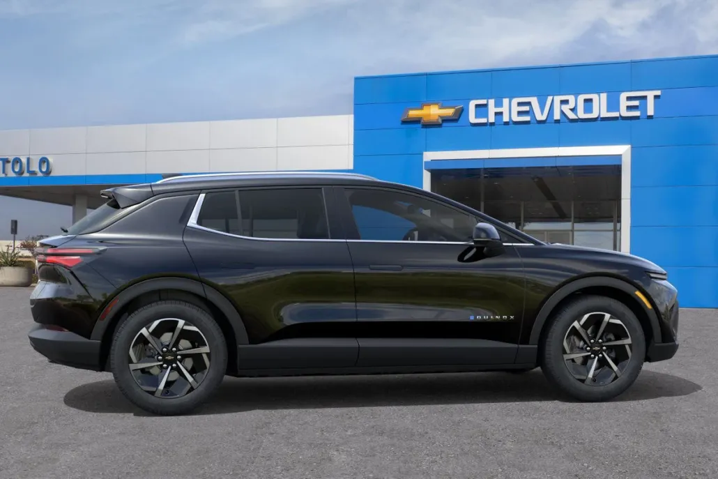 2026 Chevrolet Equinox EV 1LT photo 1
