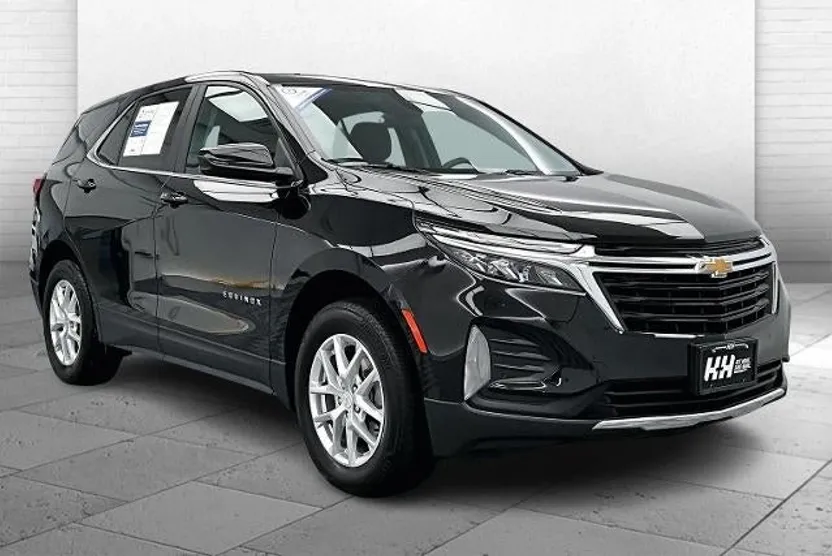 2024 Chevrolet Equinox LT photo 1