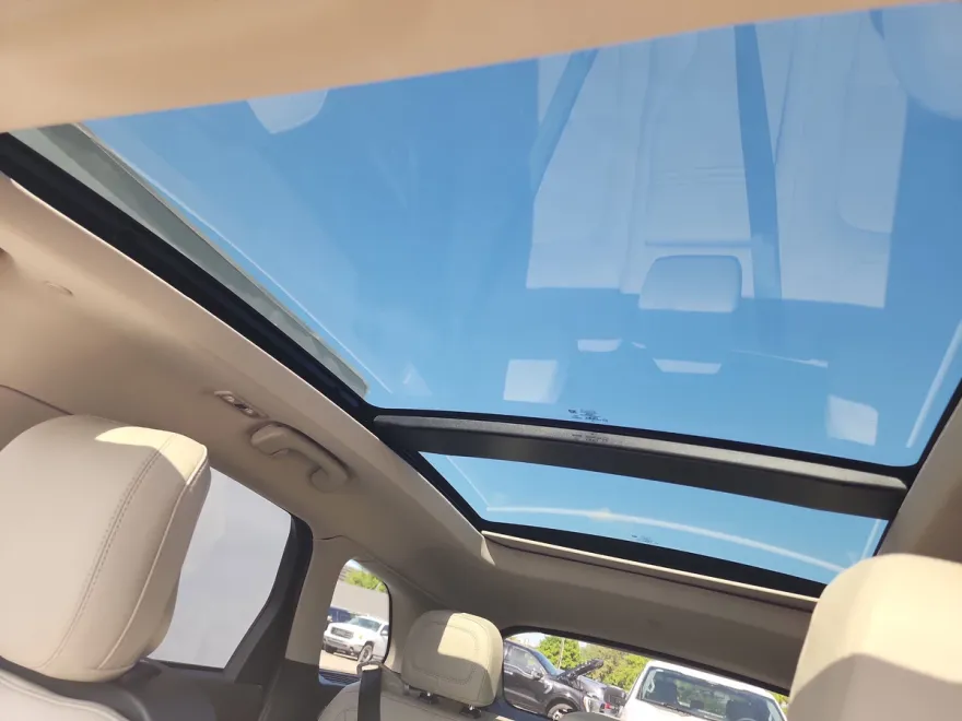 2025 Lincoln Corsair Grand Touring photo 1