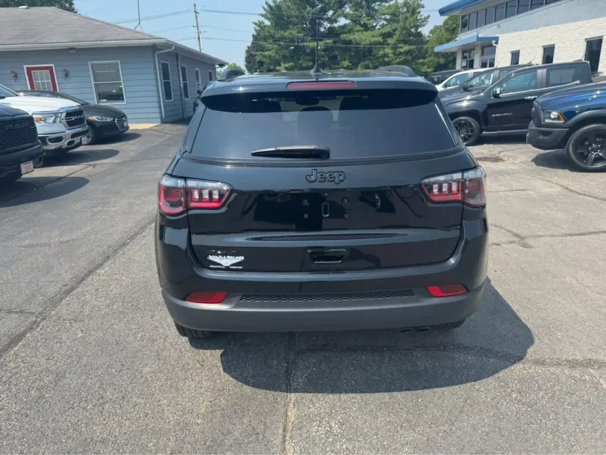 2022 Jeep Compass Altitude photo 1