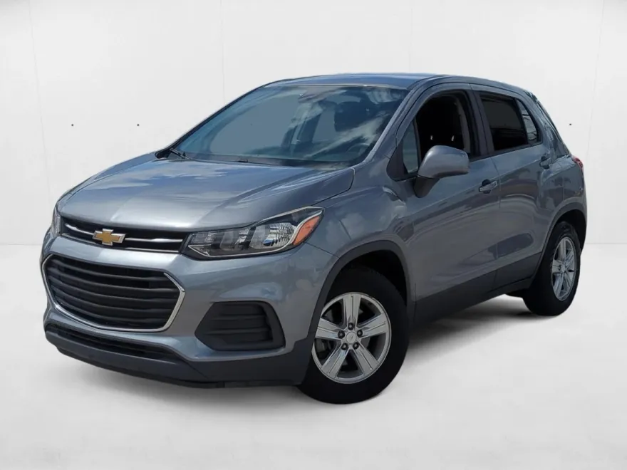 2020 Chevrolet Trax LS photo 1